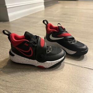 Nike Kids Black and Red Athletic Sneakers